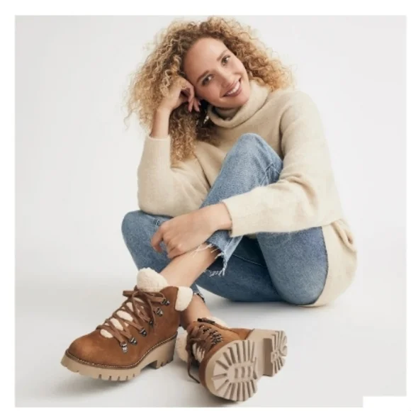 BLONDO Devin Camel Suede Waterproof Bootie - Picture 11 of 14